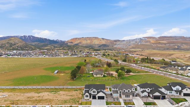 13334 S HENNING CIR, Herriman, UT 84096