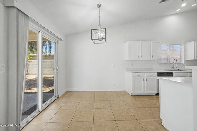 6802 W CRITTENDEN Lane, Phoenix, AZ 85033