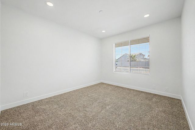 6802 W CRITTENDEN Lane, Phoenix, AZ 85033