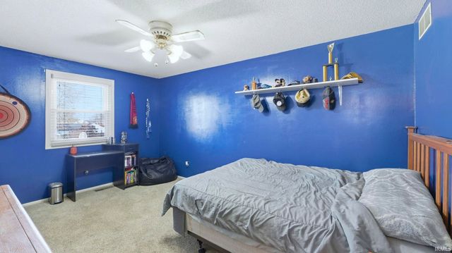 2626 Darwood Grove, New Haven, IN 46774