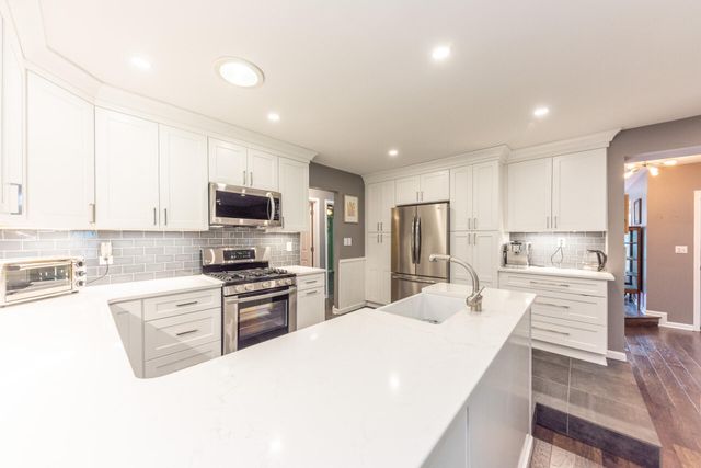 2841 Pebble Creek Drive, Ann Arbor, MI 48108