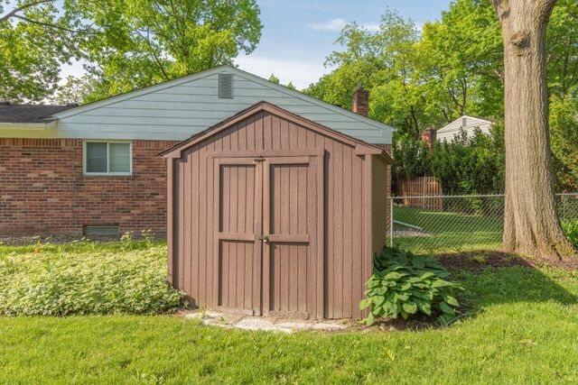 2841 Pebble Creek Drive, Ann Arbor, MI 48108
