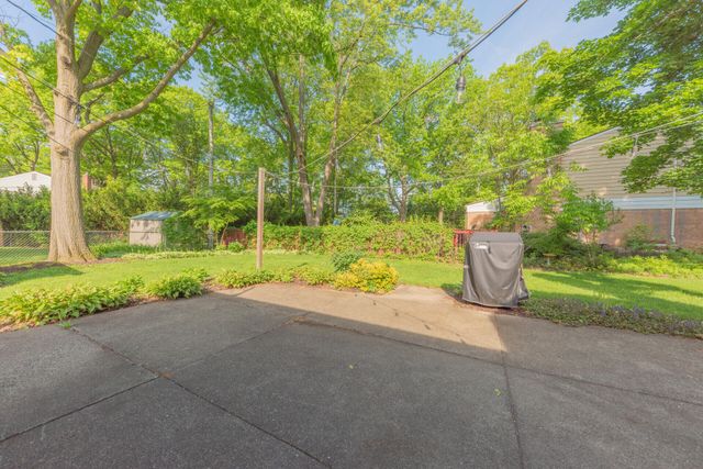2841 Pebble Creek Drive, Ann Arbor, MI 48108