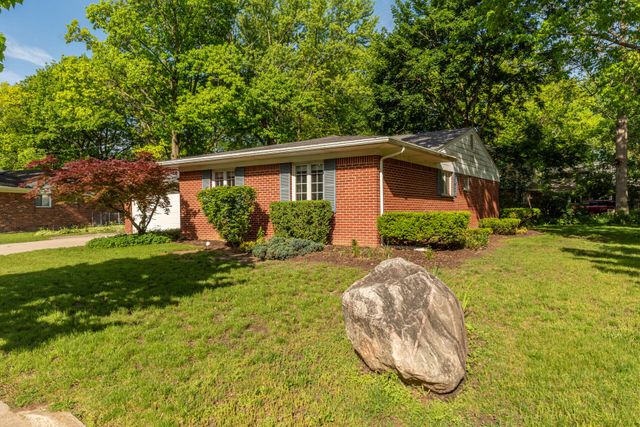 2841 Pebble Creek Drive, Ann Arbor, MI 48108