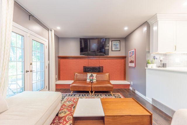2841 Pebble Creek Drive, Ann Arbor, MI 48108