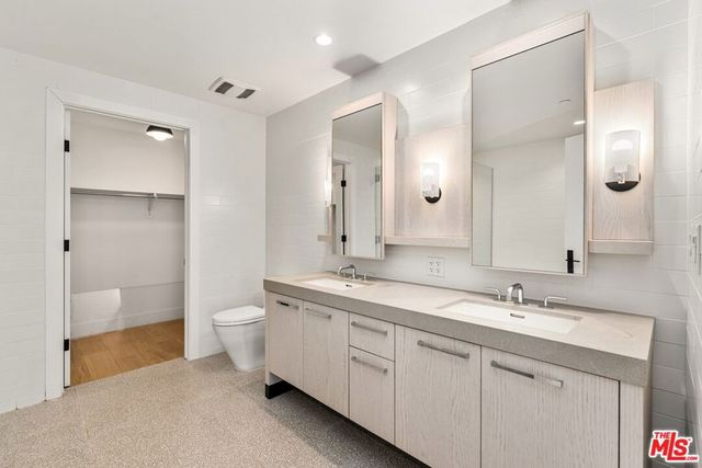 10777 Wilshire Boulevard 501, Los Angeles, CA 90024