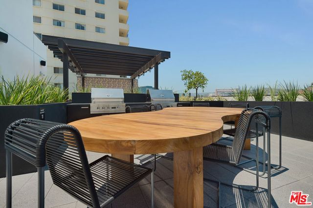 10777 Wilshire Boulevard 501, Los Angeles, CA 90024