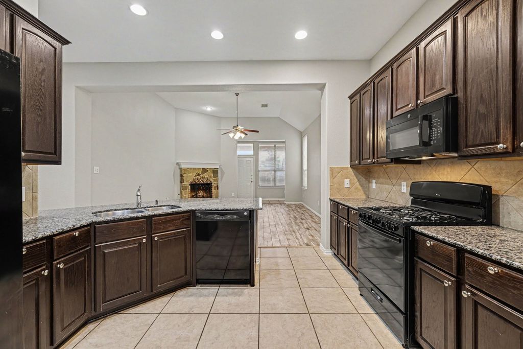1733 Shoebill Drive, Little Elm, TX 75068 — photo 5