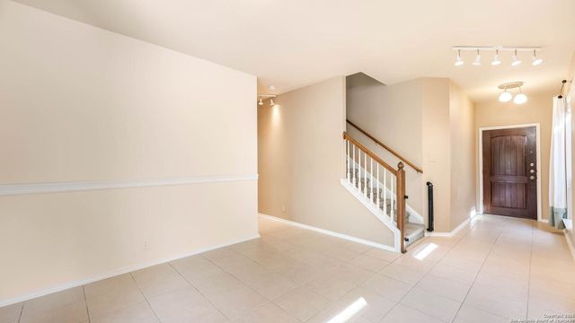 6932 Abbey Falls, San Antonio, TX 78249