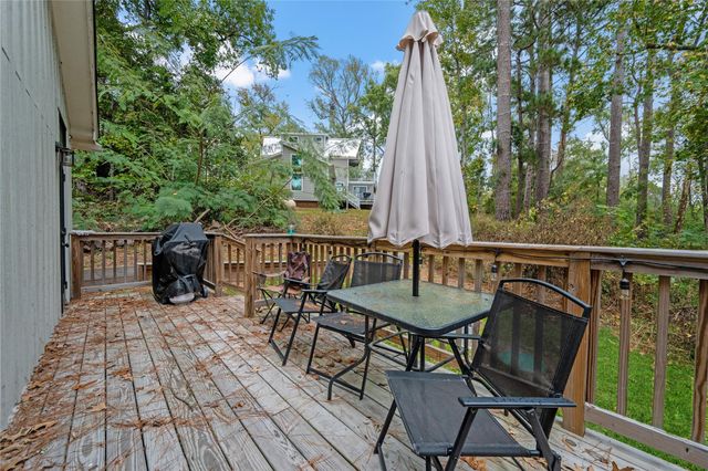 71 White Oak Street, Point Blank, TX 77364