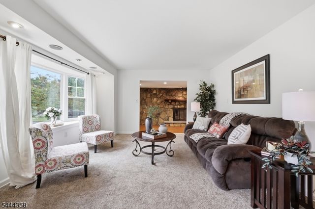 264 Vanderveer Rd, Bridgewater Twp., NJ 08807