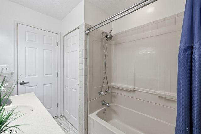 264 Vanderveer Rd, Bridgewater Twp., NJ 08807