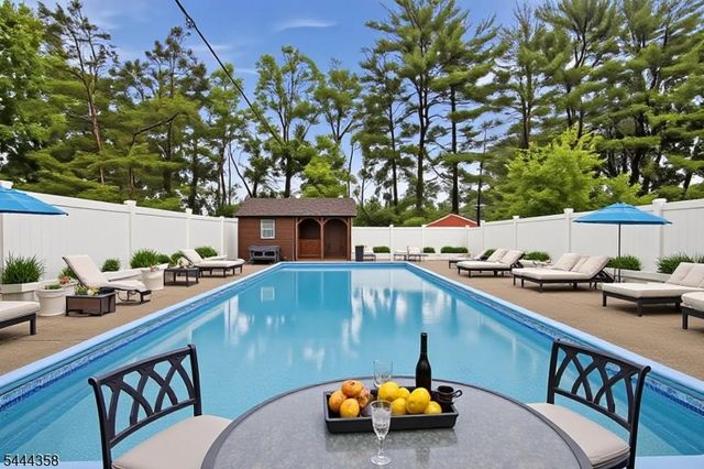 264 Vanderveer Rd, Bridgewater Twp., NJ 08807