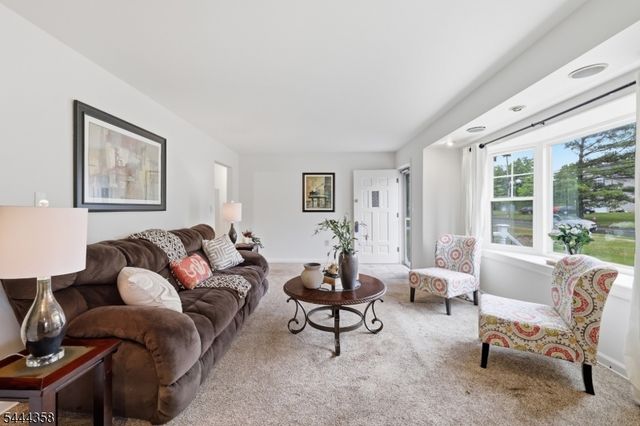 264 Vanderveer Rd, Bridgewater Twp., NJ 08807