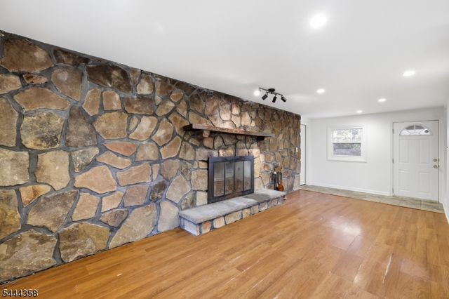 264 Vanderveer Rd, Bridgewater Twp., NJ 08807