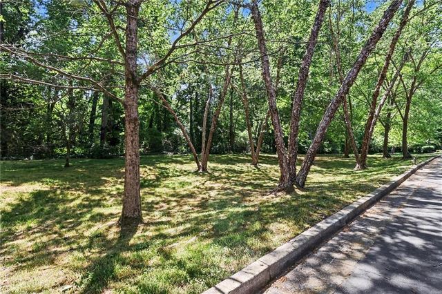 1138 Brookhaven Row NE, Brookhaven, GA 30319