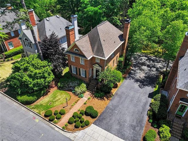 1138 Brookhaven Row NE, Brookhaven, GA 30319
