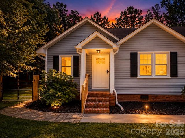 806 Costner Street, Lowell, NC 28098