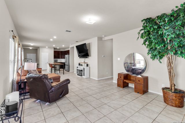 5919 POOLSIDE PARK, Converse, TX 78109