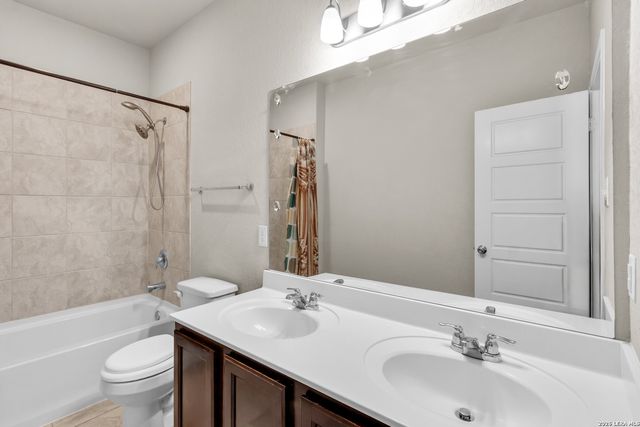 5919 POOLSIDE PARK, Converse, TX 78109