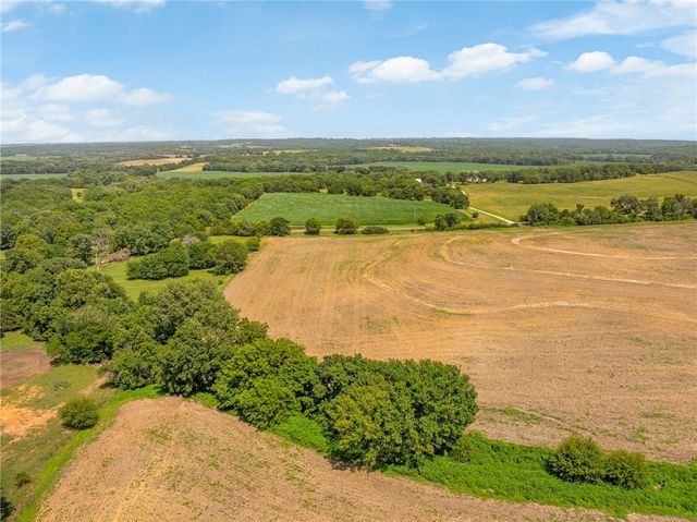 14165 206th Street, Linwood, KS 66052
