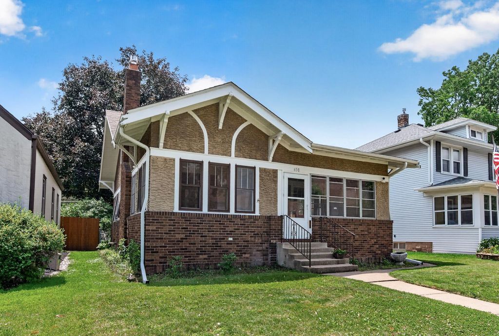 658 Nebraska Avenue E, Saint Paul, MN 55106