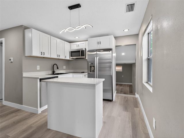 1900 25TH STREET S, St Petersburg, FL 33712