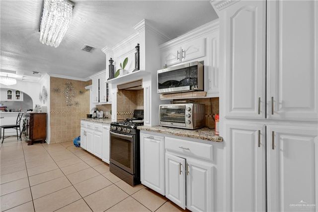 12022 E State Highway 107, La Blanca, TX 78558