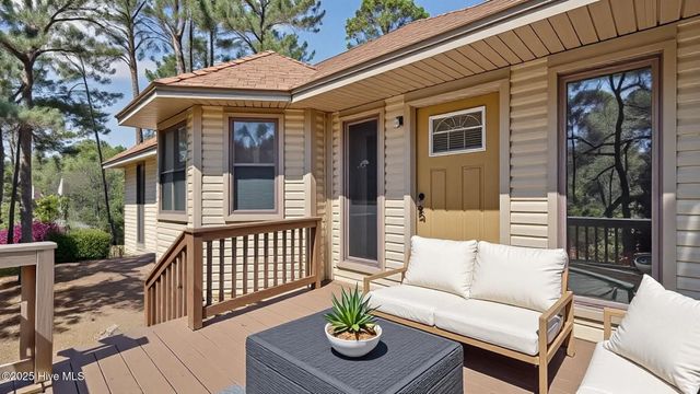 107 Pinnacle Court, West End, NC 27376