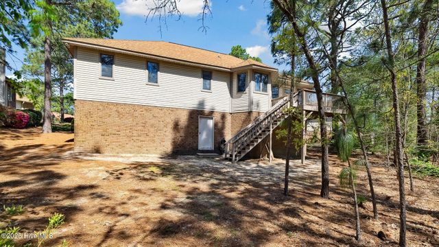 107 Pinnacle Court, West End, NC 27376