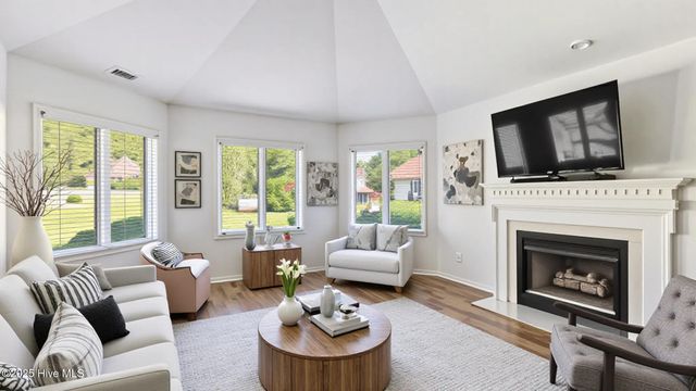 107 Pinnacle Court, West End, NC 27376