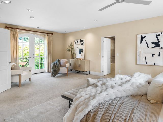 752 E Ave, Lake Oswego, OR 97034