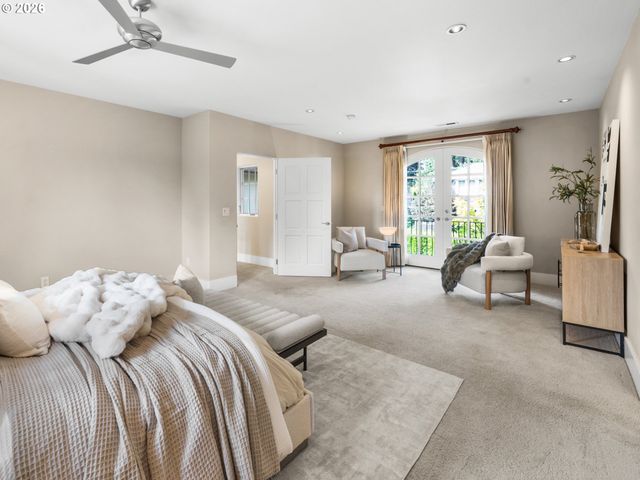 752 E Ave, Lake Oswego, OR 97034