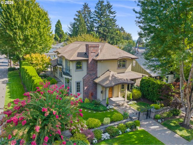 752 E Ave, Lake Oswego, OR 97034
