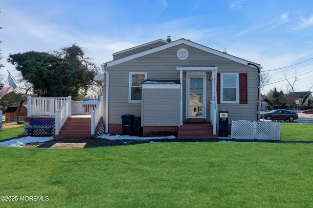 38 Barker Avenue, Shrewsbury Twp, NJ 07724