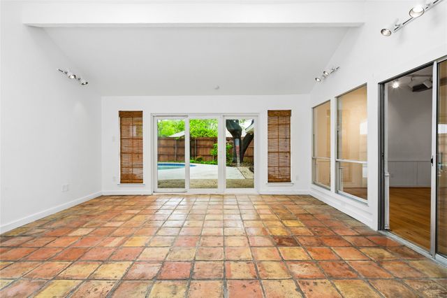 2012 Cross Bend Road, Plano, TX 75023