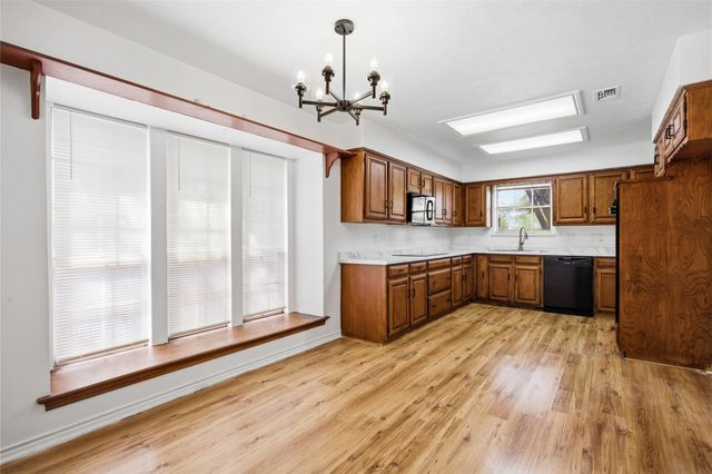 2012 Cross Bend Road, Plano, TX 75023