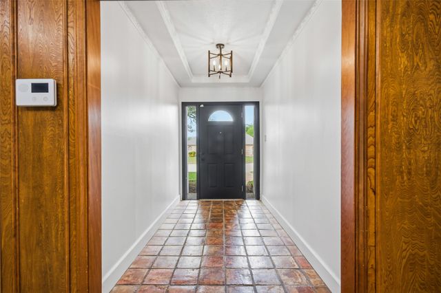 2012 Cross Bend Road, Plano, TX 75023