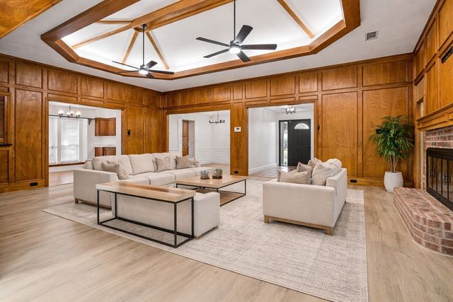 2012 Cross Bend Road, Plano, TX 75023