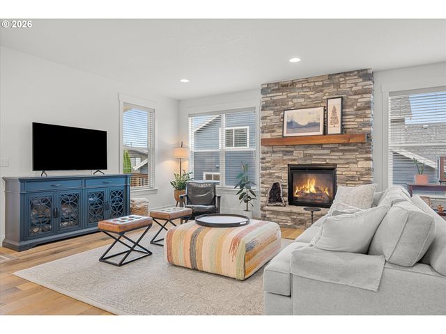 14985 Se NORTHERN HEIGHTS Dr, Happy Valley, OR 97086