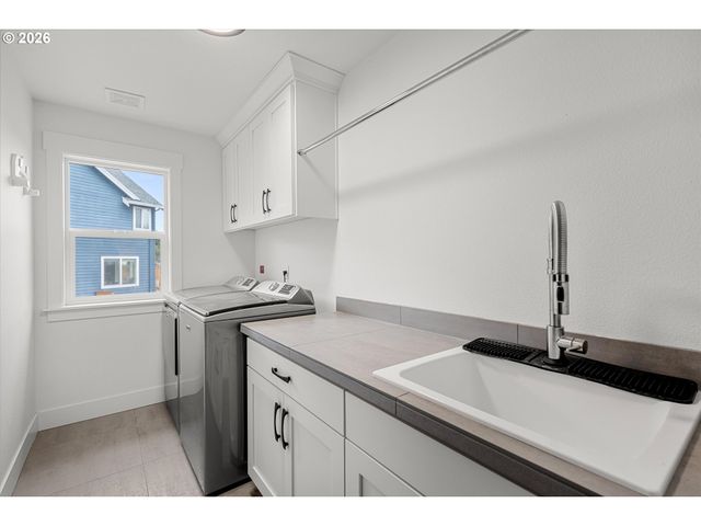 14985 Se NORTHERN HEIGHTS Dr, Happy Valley, OR 97086