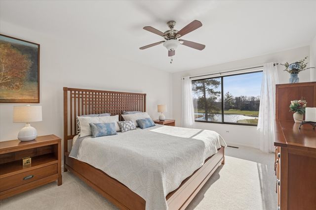 404 Shoreline Road 298, Lake Barrington, IL 60010