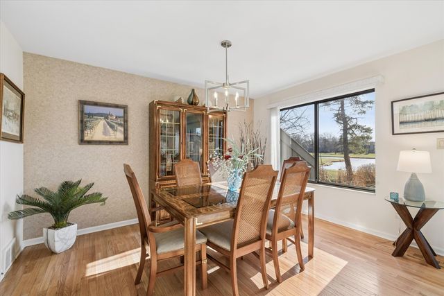 404 Shoreline Road 298, Lake Barrington, IL 60010