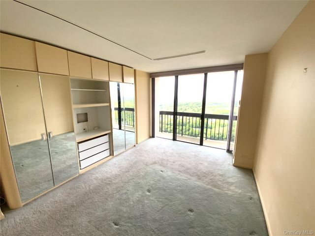 27010 Grand Central Parkway 28N, Floral Park, NY 11005