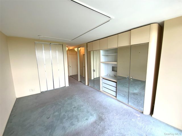 27010 Grand Central Parkway 28N, Floral Park, NY 11005