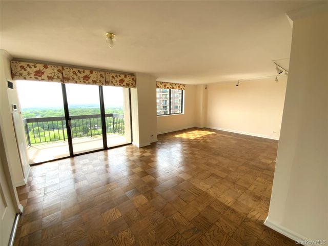 27010 Grand Central Parkway 28N, Floral Park, NY 11005