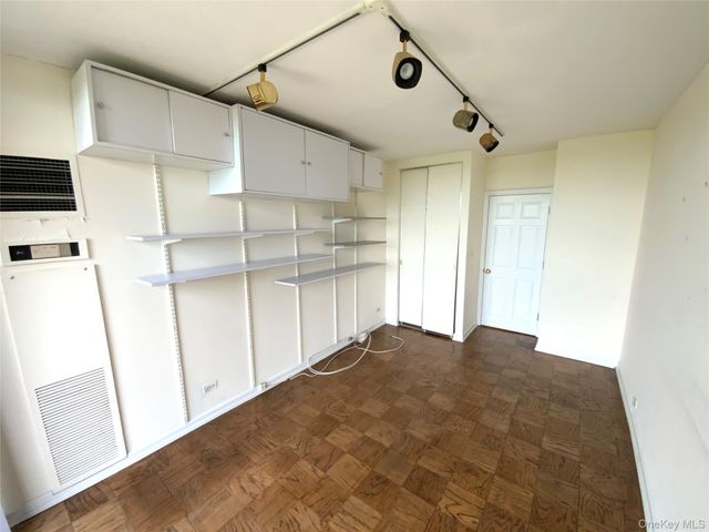 27010 Grand Central Parkway 28N, Floral Park, NY 11005