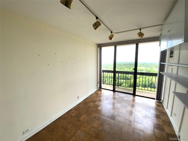 27010 Grand Central Parkway 28N, Floral Park, NY 11005