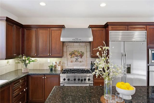 678 Milford Street, Los Angeles, CA 90042