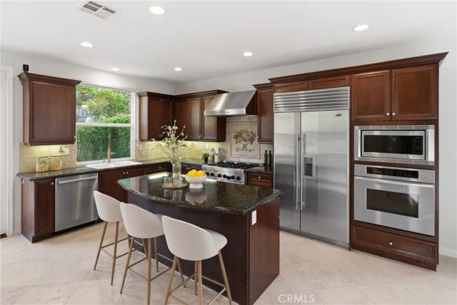 678 Milford Street, Los Angeles, CA 90042